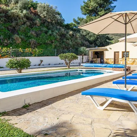 Stunning In With Outdoor Swimming Pool And 4 Bedrooms Nerja