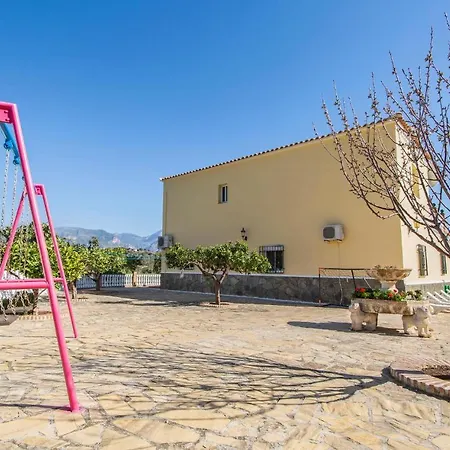 Stunning In With Outdoor Swimming Pool And 4 Bedrooms Nerja