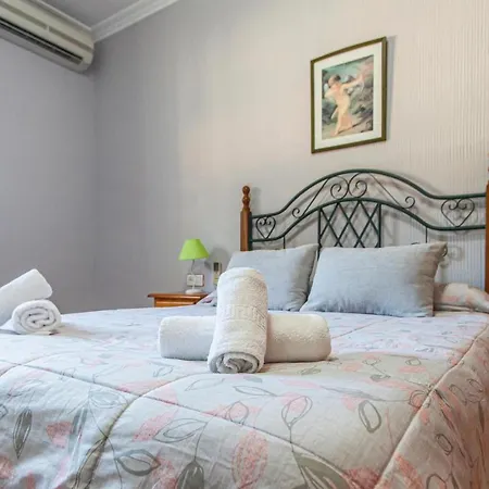 Stunning In With Outdoor Swimming Pool And 4 Bedrooms * Nerja